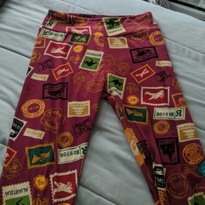 NWOT LuLaRoe travel/stamp leggings